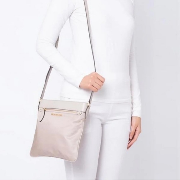 Michael Kors Connie Crossbody Nylon & Leather Beige Bag / Purse - Picture 14 of 14